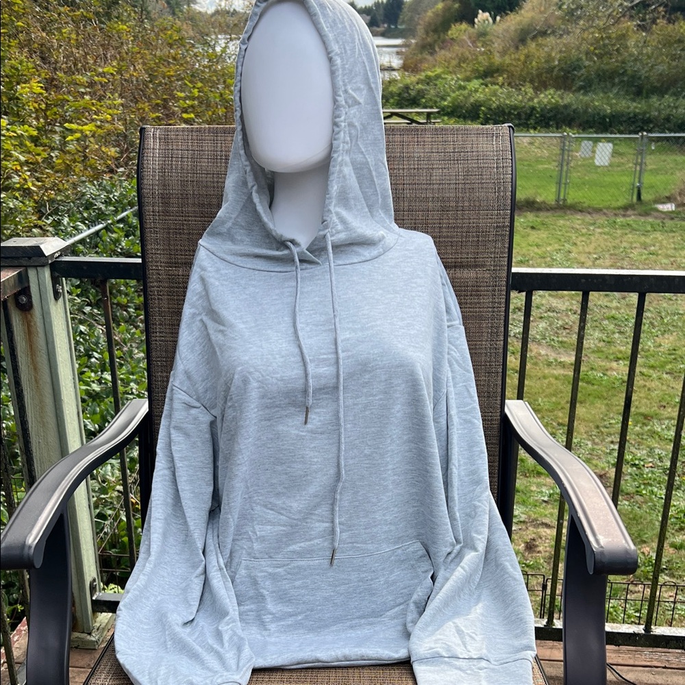 Gray Women's Hoodie Sweater. Size XL. NWOT.